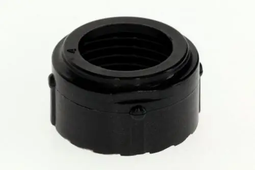 Schwarzer Adapter mit Gewinde, mögliches Zubehörteil von Bosch, zur Verbindung oder Anpassung verschiedener Komponenten.